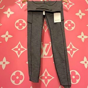 NWT gray Lululemon Speed Up Tight 28” size 6